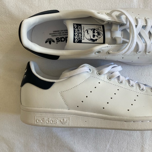 NWB blue Stan Smith sneakers, size 9.5. - Picture 8 of 9